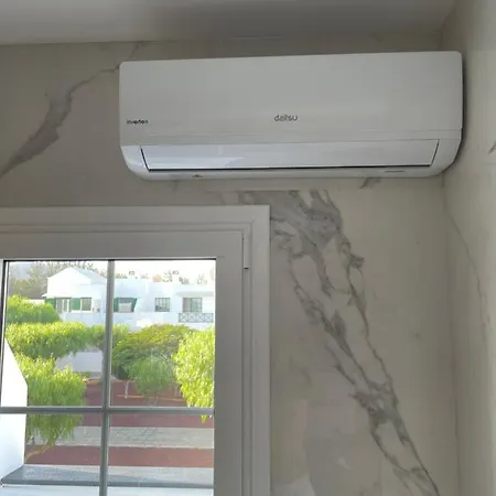 Izaro Apartamento Atico De Lujo Cerca De Playa Dorada Playa Blanca  Exterior photo