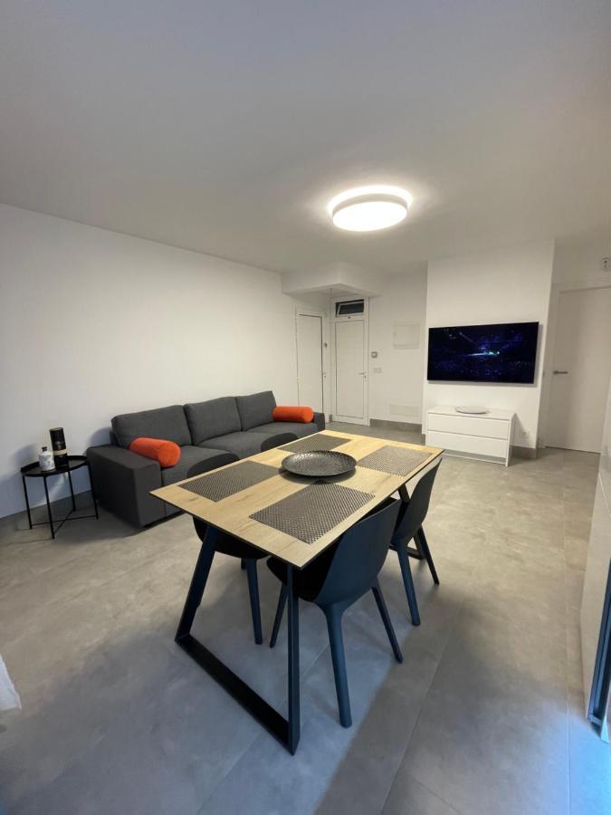 Izaro Atico De Lujo Cerca De Playa Dorada Apartment